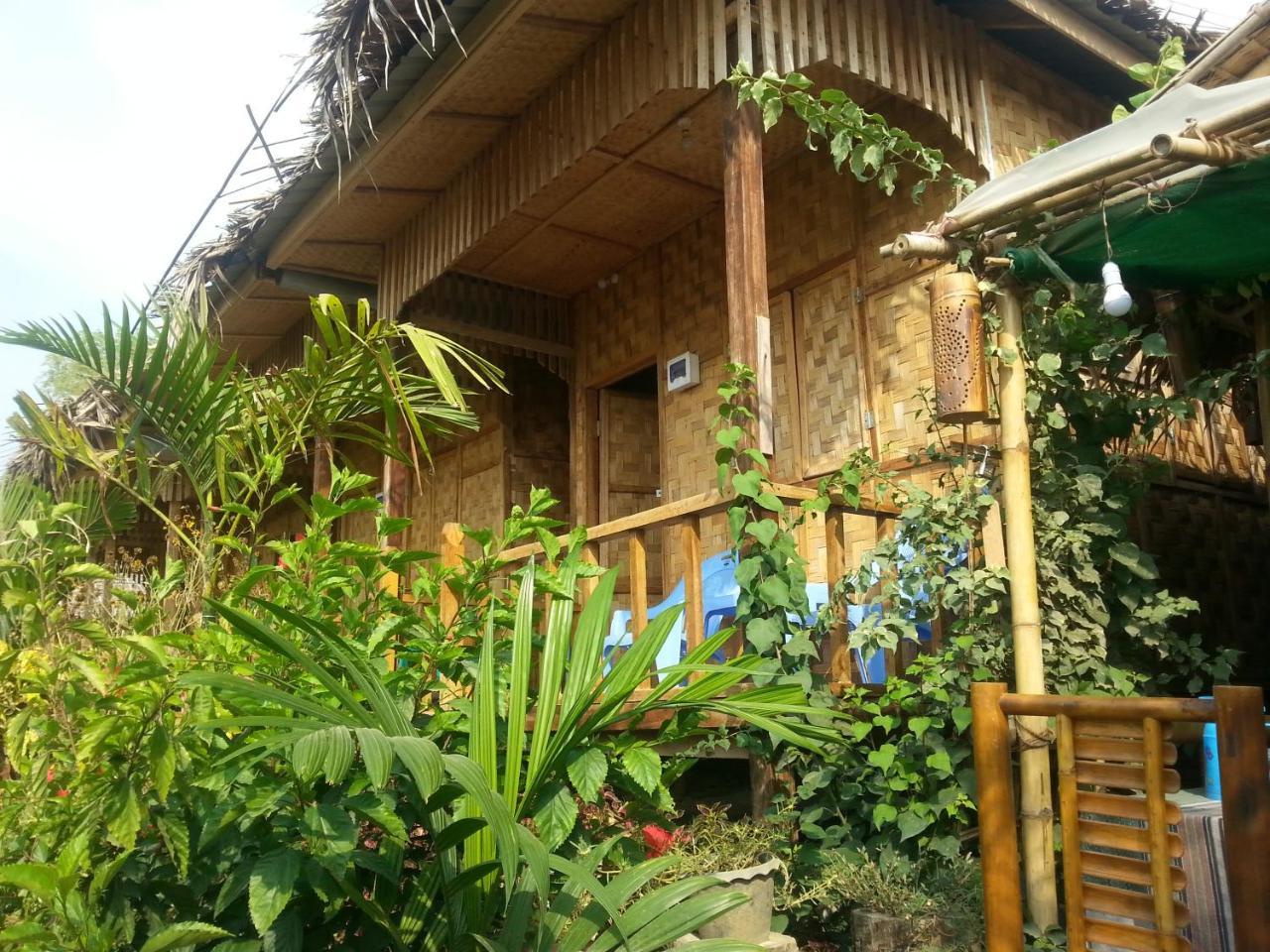 Ngwe Saung Garden Guest House Ngwesaung Exterior photo