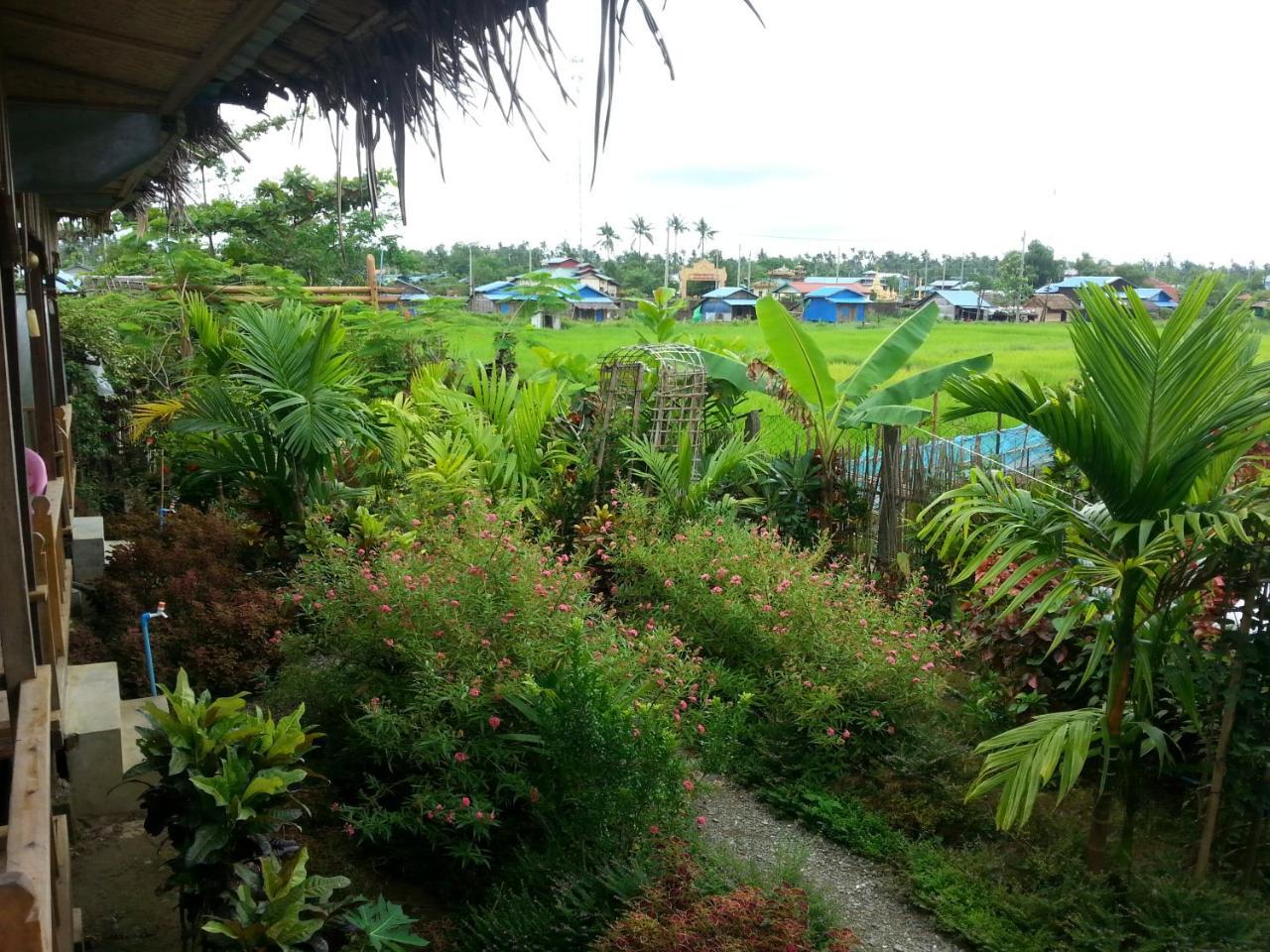 Ngwe Saung Garden Guest House Ngwesaung Exterior photo